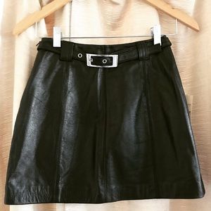 ❌SOLD📦 90’s Wilsons Genuine Black Leather Skirt